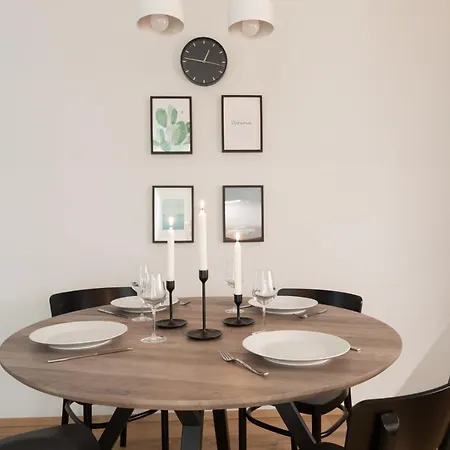 Wonderful At Modern, Spacious 2br Apartamento Tallin